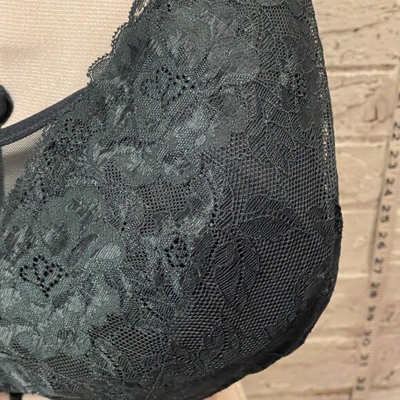 Cacique Lightly Lined Full Coverage Totally Lace Bra, size 42F - Picture 3 of 16